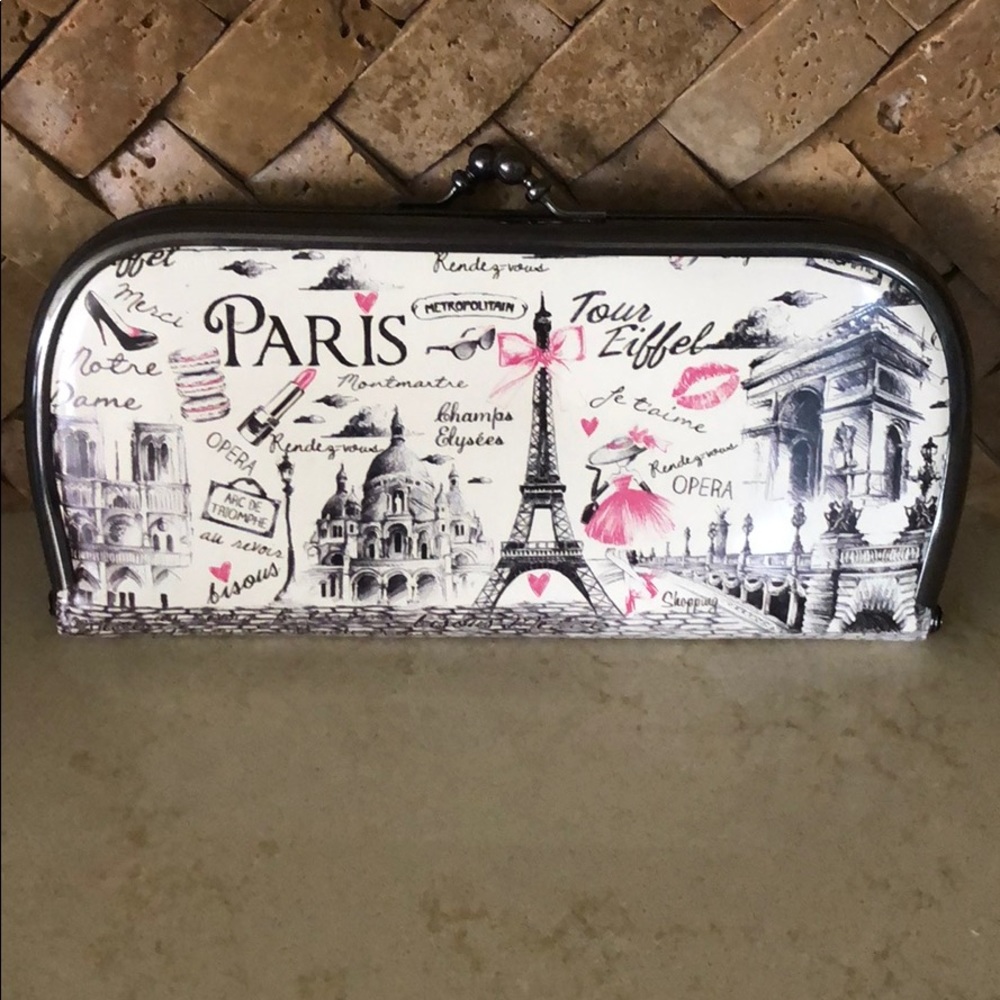 Clutch purse...purchased in Paris 🇫🇷